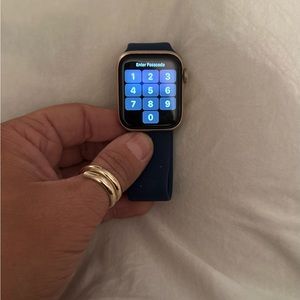 Series 4 Apple Watch 40 mm rose gold